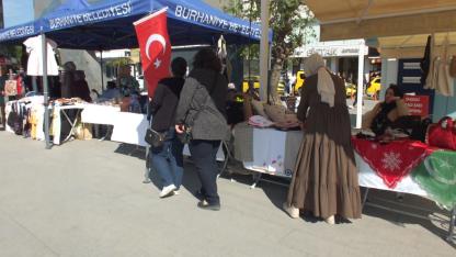 Burhaniye’de Aile Destek Merkezi dönem sergisi açıldı