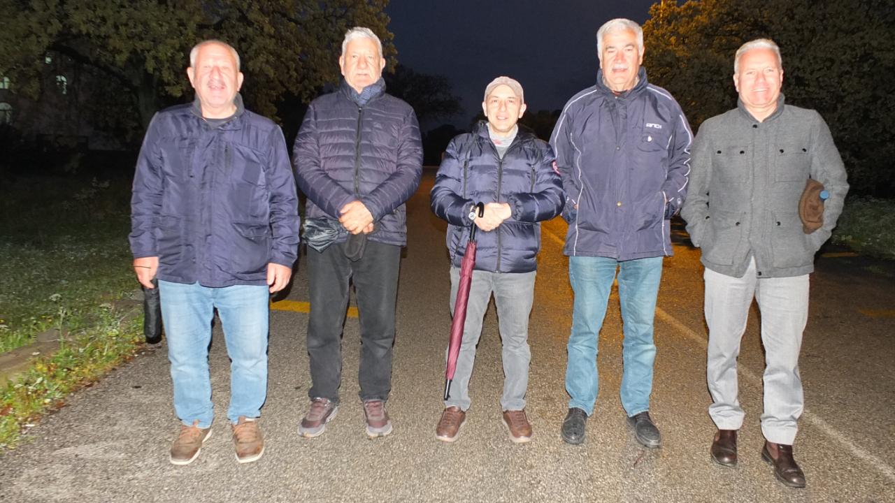 Burhaniye’de bahar yürüyüşü yapıyorlar