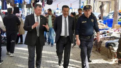 Burhaniye’de Kaymakam Atilla Pazar esnafını ziyaret etti