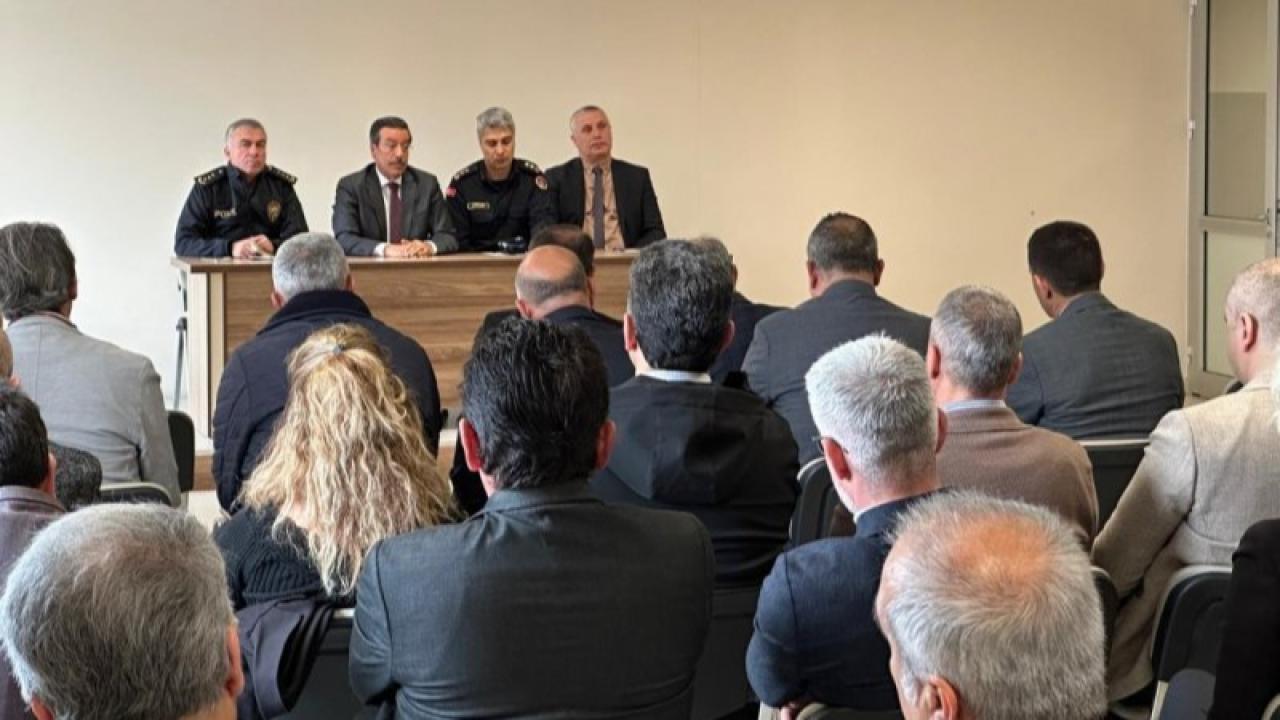 **Burhaniye’de Okul Güvenliği Toplantısı Yapıldı**