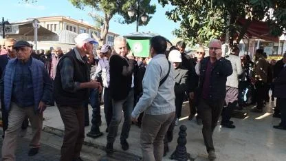 Burhaniyeli Rafet öğretmen son yolculuğuna uğurlandı