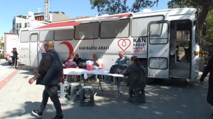 Burhaniyeliler kan bağışını sevdi