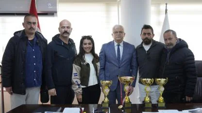 Dereceye giren ekipten Başkan Deveciler'e ziyaret