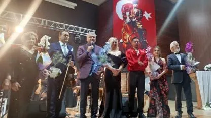 Edremit Şükrü Tunar Kültür Merkezinde İspanya Rüzgarı