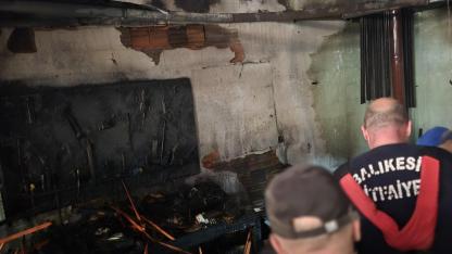 Edremit’te İş Yeri Yangını Korkuttu