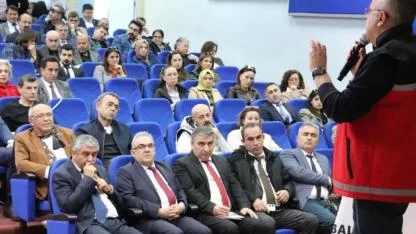 Edremit’te Kadına Yönelik Şiddetle Mücadele Eğitimi Düzenlendi