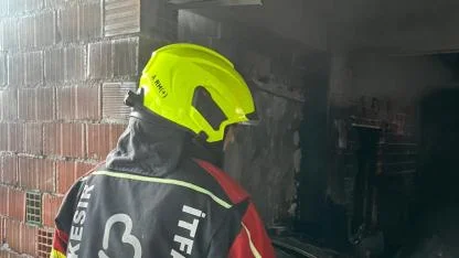 Gömeç’te ev yangınına itfaiye müdahalesi