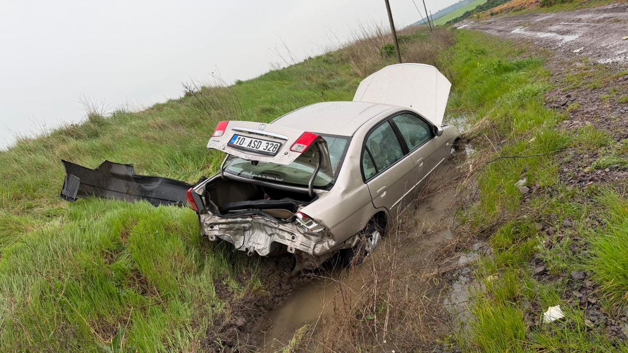Gönen-Manyas yolunda kaza: 3 yaralı
