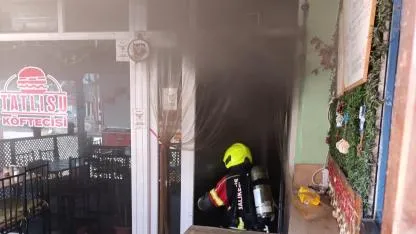 Erdek'te iş yeri yangınına müdahale edildi