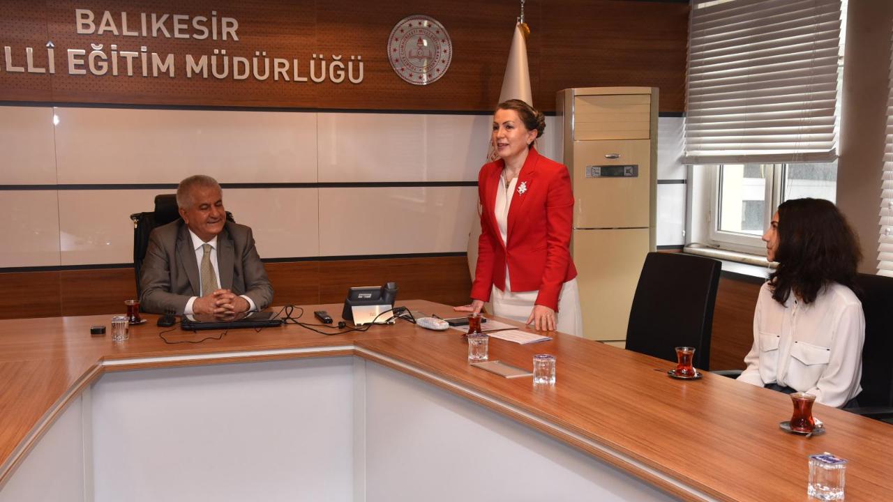 Savunmadan Sanata İlham Veren Başarı: Genç Tasarımcılar Balıkesir'de Ödüllerini Aldı