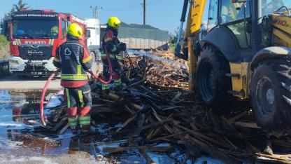 Seyir Halindeki Tır Alev Aldı