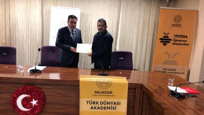 Türk Dünyasının Ortak Hafızası Balıkesir'de Canlandı: Gelenekler, Bayramlar ve Törenler Öğretmen Akademilerinde Ele Alındı