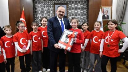 Valilikte 23 Nisan Coşkusu