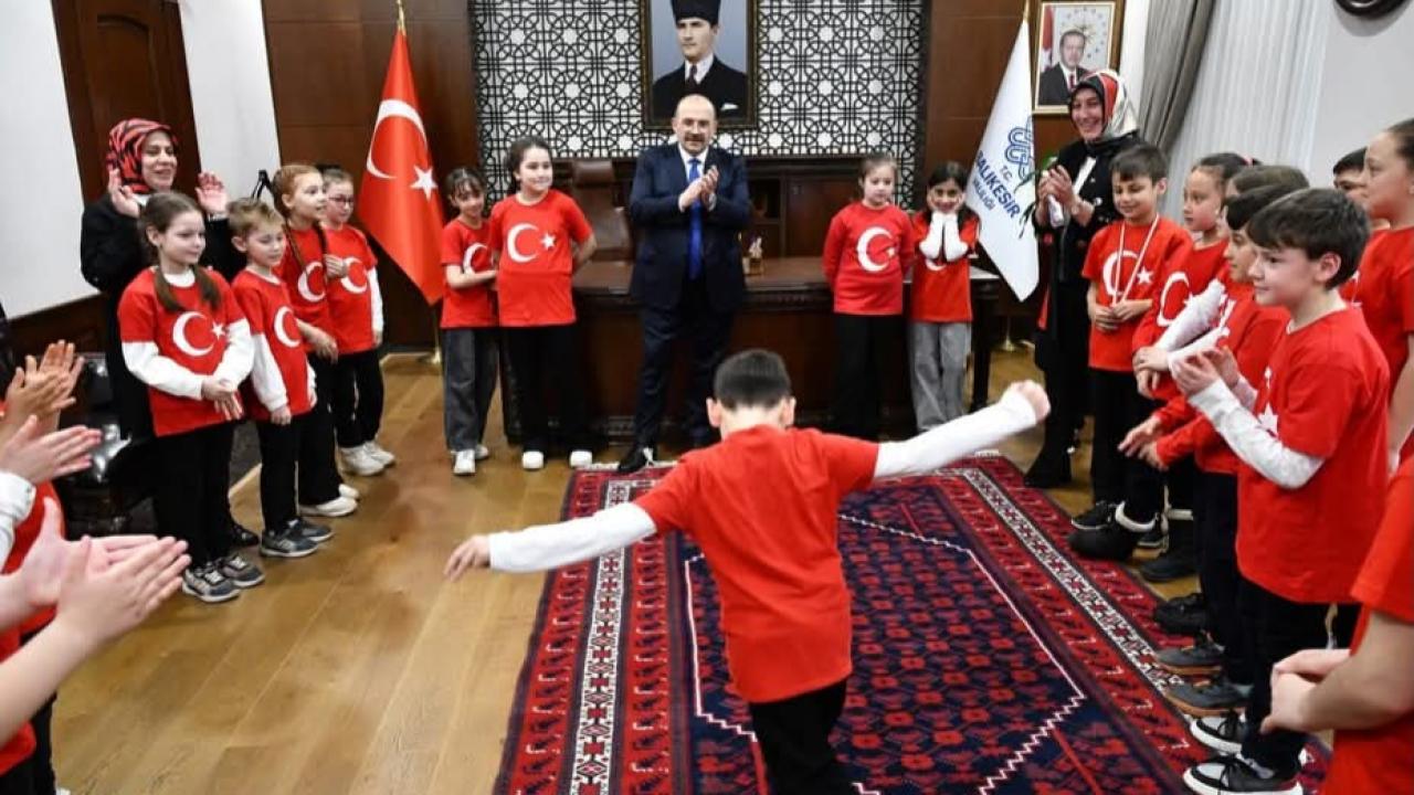 Valilikte 23 Nisan Coşkusu