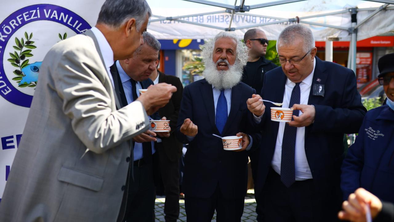 Van’ın Kurtuluşunun 108. Yılı Balıkesir Edremit’te Büyük Coşkuyla Kutlandı