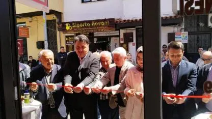 Yeni Havran Eczanesi’nin açılışı dualar ile yapıldı