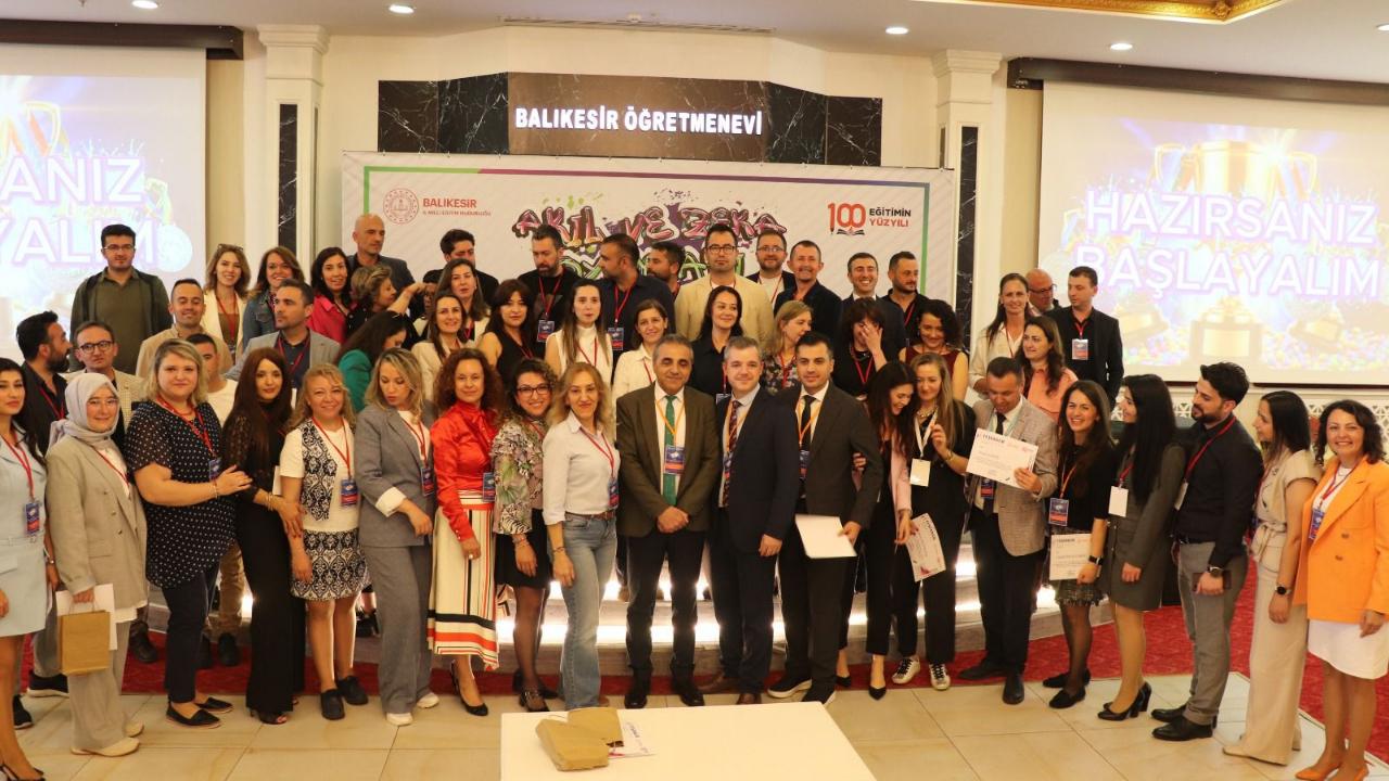 Balıkesir'de Akıl ve Zekânın Şampiyonları Belli Oldu: Geleceğin Güçlü Zihinleri İl Finalinde Buluştu