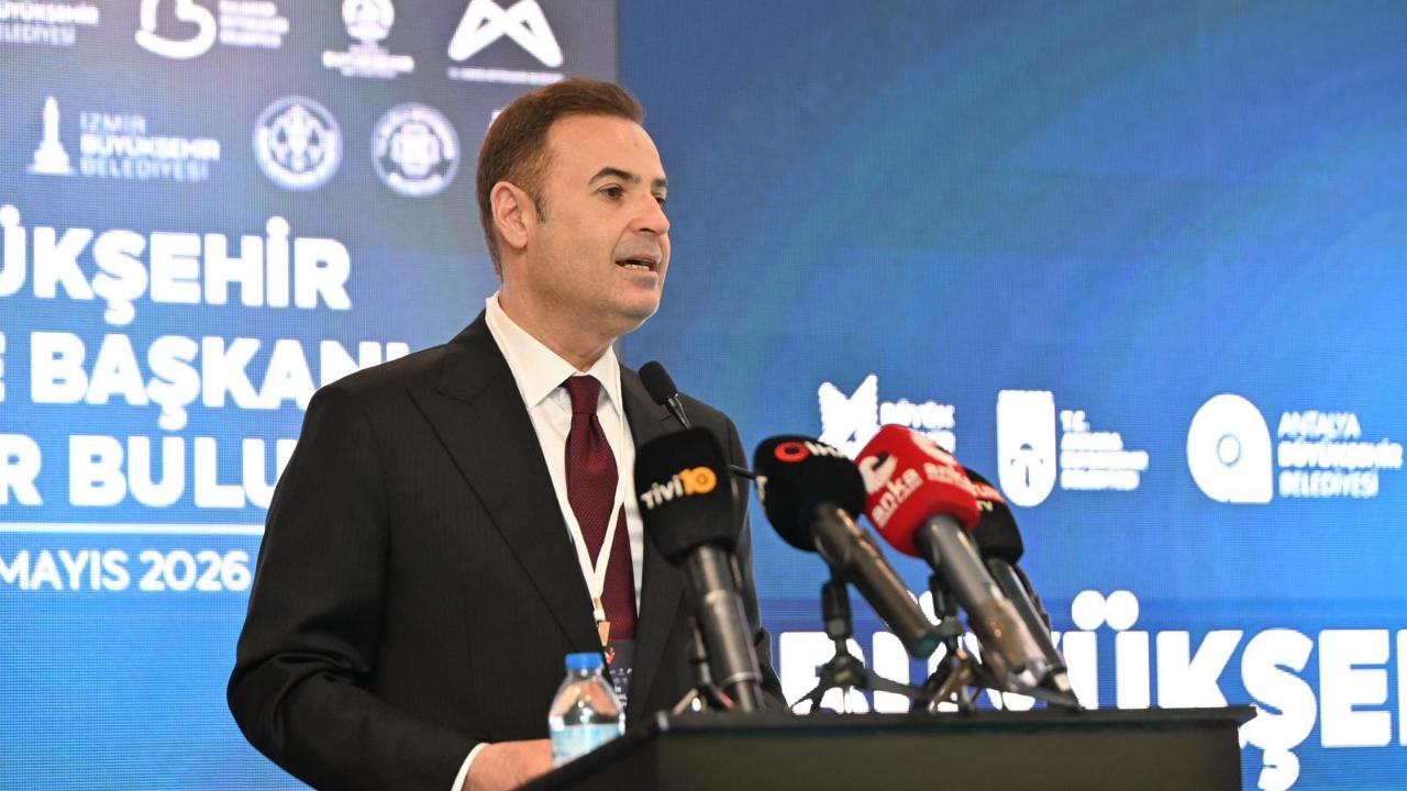 Başkan Ahmet Akın Tarihi Zirveye Ev Sahipliği Yaptı