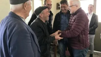 Burhaniye’de Belediye Başkanı Deveciler Bahadınlı hayrına katıldı