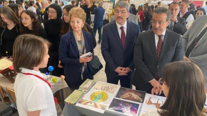 Burhaniye’de Bilim Fuarı yoğun ilgi gördü