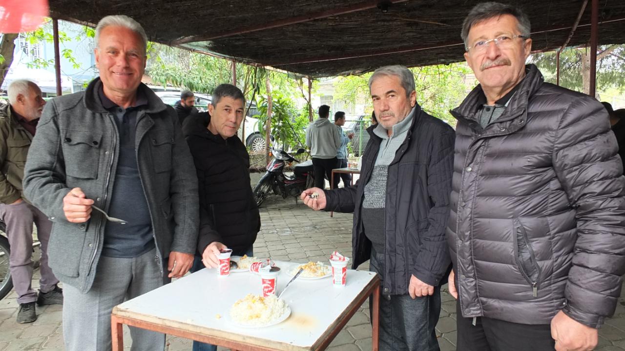 Burhaniye’de geleneksel çiftçi hayrı 2 bin kişiyi buluşturdu