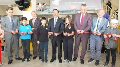 Burhaniye’de öğrencilerin yıl sonu sergisi yoğun ilgi gördü