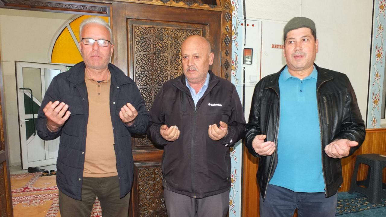 Burhaniye’de Sabah Namazı Buluşması Çifte Minareli Camide yapıldı