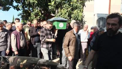 Burhaniyeli esnaf sevenlerini üzdü