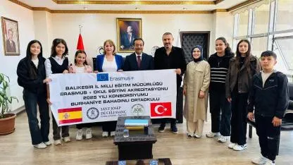 Burhaniyeli öğrenciler Kaymakam Atilla’yı ziyaret etti
