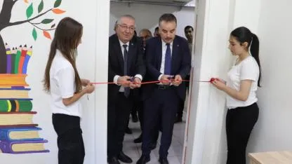 Zeytinli Ortaokulu'nda kütüphane heyecanı