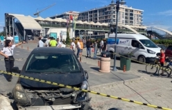 Edremit'te zincirleme kazada 2 kişi yaralandı