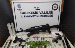 Polis'ten suç örgütlerine 2. müsilaj operasyonu: 13 kişi gözaltına alındı BALIKESİR