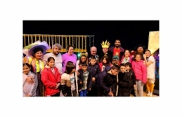 Ayvalık’ta Belediye Tiyatrosu Depremzede Çocukları Unutmadı 