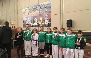 Mustafakemalpaşa Belediyespor Karate Takımı 2020’de...