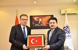 Op. Dr. Feyyaz Çitfçi Altıeylül Belediyesi Başkan...