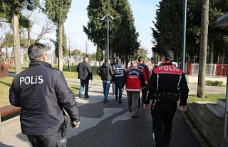 Balıkesir’de polis 20 aranan şahsı yakaladı