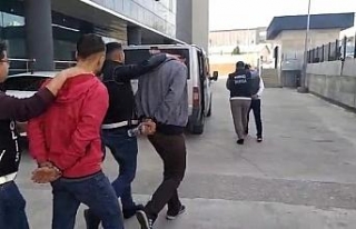 Bursa’da 3 uyuşturucu satıcısı tutuklandı