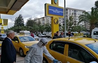 Taksiler korona virüsüne karşı dezenfekte ediliyor