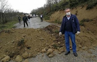 Bursa Kocaeli arasındaki dağ yolu toprakla kapatıldı,...