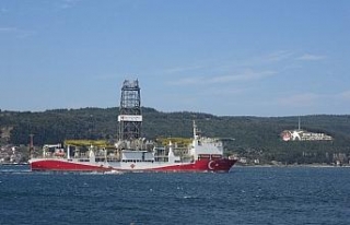 Fatih sondaj gemisi Çanakkale Boğazı’ndan geçti