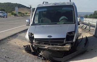 Ezine’de trafik kazası: 2 yaralı
