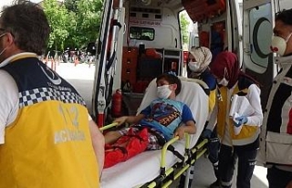 Otomobilin çarptığı çocuk yaralandı