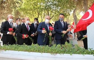 15 Temmuz şehitleri, İzmir’deki şehitlikte anıldı