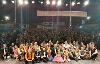Bursa’da 120 gün sonra mesafeli tiyatro oyunu