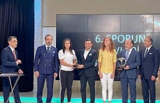 Dünya şampiyonu Habibe Afyonlu’ya onur ödülü
