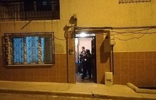 İzmir’de kaçak alkol içtiği iddia edilen kişi...