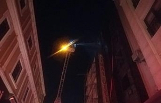İzmir’de korku dolu anlar: 5 katlı otelde yangın...