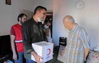 Lübnan’da yardım kolisi dağıtıldı
