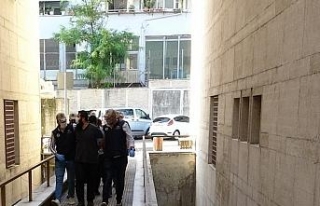 Bursa’da 5 DAEŞ’liden 4’ü tutuklanırken 1...