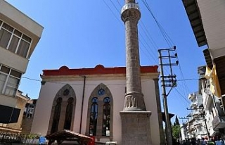 Edremit’te 169 yıllık cami restorasyonu tamamlanarak...